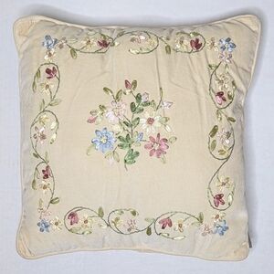 Vintage NWT Ribbon Creamy Velvet Floral Victoria's Garden 13" x 13" Pillow